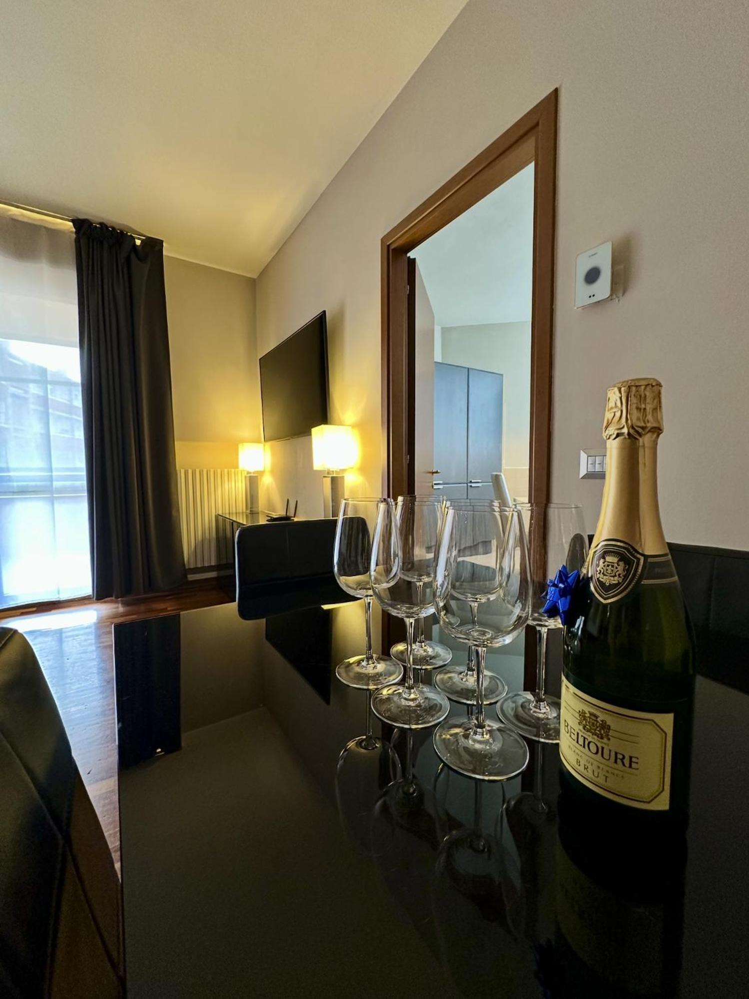 King Apartment Milano Bocconi Dış mekan fotoğraf